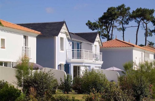 Coex House | Bon marché ! Maison avec terrasse privée | + Golf