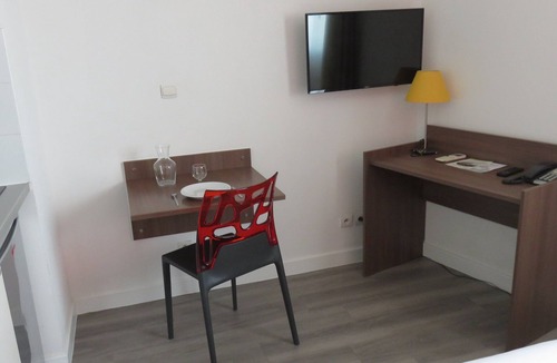 Saint-Jean Apartment | Bon Rapport Qualité-Prix! Studio Equipé + Parking