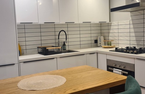 Werribee Apartment | Bon Voyage