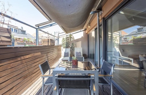 Sant Gervasi – la Bonanova Apartment | Bonanova attic apartment w/private terrace for 6