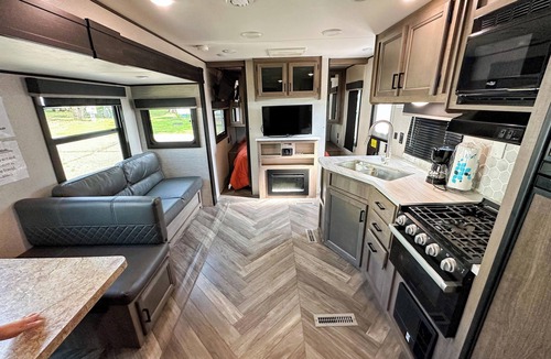 Lake Delton Cabin | Bonanza Camping Resort