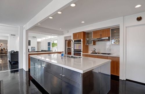 Twin Palms House | Bond House - Architectural Twin Palms!