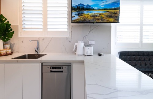 Bondi Apartment | Bondi Beach Ocean View Rooftop Pool