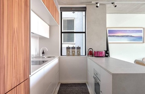 Bondi Beach Apartment | Bondi Beach Premium 2 bed Apt with Views and Parking