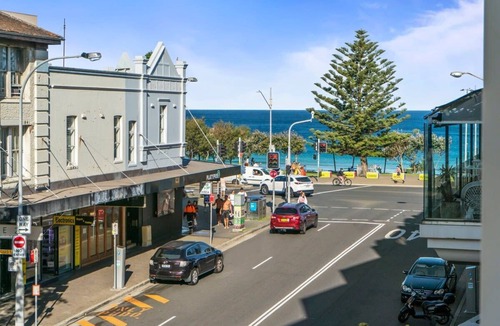Bondi Beach Apartment | Bondi Beach Premium 2 bed Apt with Views and Parking