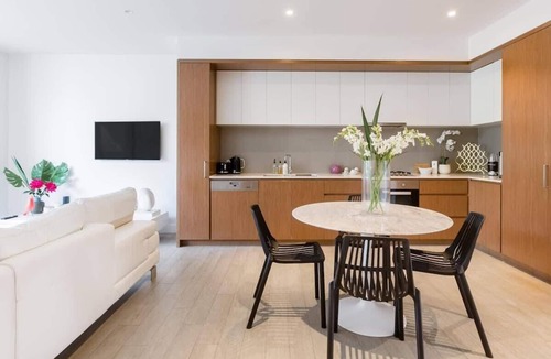 Bondi Beach Apartment | Bondi Beach Spacious Lux apmnt + Balcony