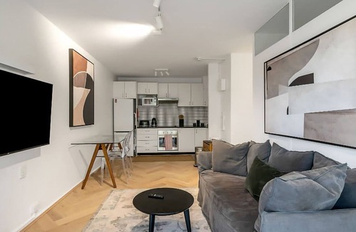 Bondi Junction Apartment | Bondi Beach Stay! Amazing pool!