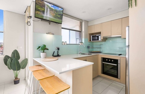 Bondi Apartment | Bondi Studio Apartment with Pool & Rooftop Views