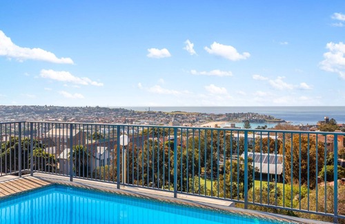 Bondi Apartment | Bondi Studio Apartment with Pool & Rooftop Views
