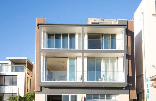 North Bondi House | Bondi Vista Beachfront Apartment