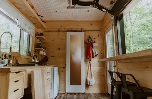 Dysart et al Cabin | Bone Cabin | Lakeside Cabin with Sunset Views
