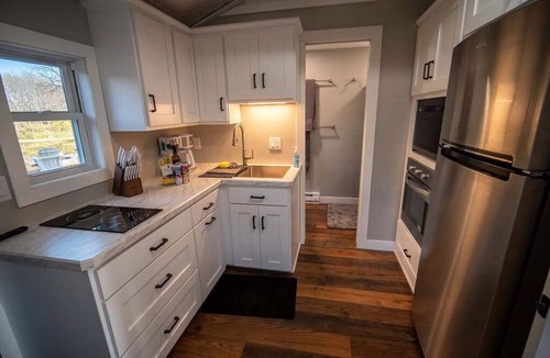 Charles City Cabin | Bone's Backwater Retreat - "Where Rest and Relax are on Repeat!" 1 bd Cabin