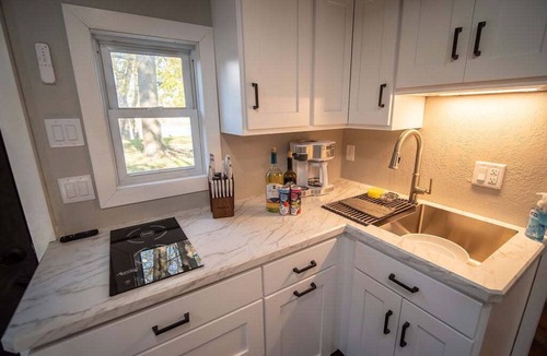 Charles City Cabin | Bone's Backwater Retreat - "Where Rest and Relax are on Repeat!" 1 bd Cabin