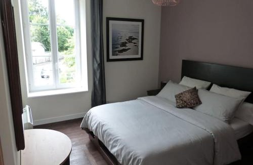 Brehal House | Bonheur and Company