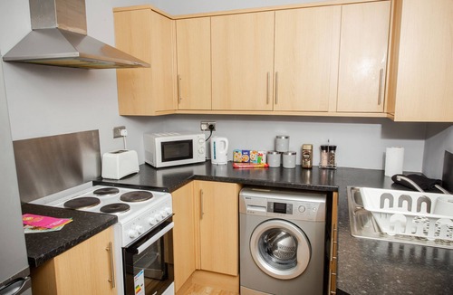 Dumbarton Apartment | Bonhill Getaway