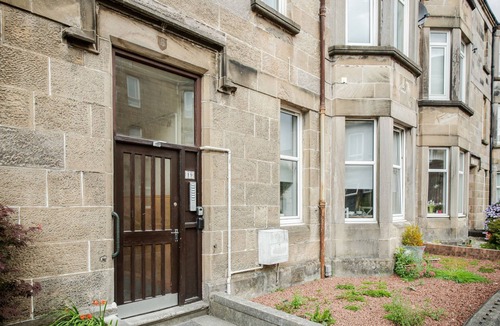 Dumbarton Apartment | Bonhill Getaway