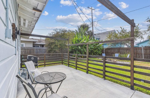 Galveston Cottage | Bonita Beach House by Ryson Vacation Rentals