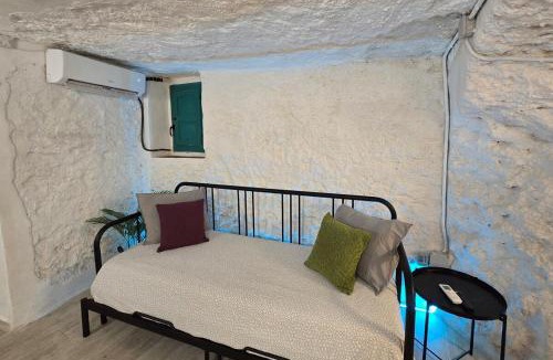 Paterna Apartment | Bonita casa cueva con jacuzzi