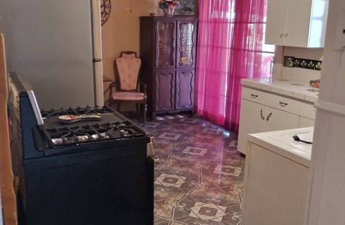 Harlandale House | Bonita Casita 15 min Downtown nNear Texas A&M University & Historic Missions.