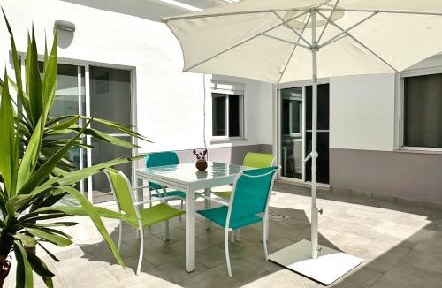 Sagunto Apartment | Bonita Planta baja con patio en 1ª línea de playa