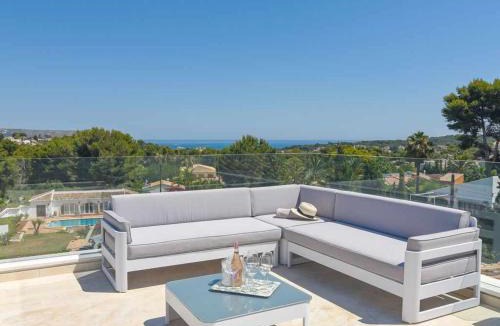 Javea Ski Chalet | Bonita stay: B Sky: Piscina caliente, vistas, wifi