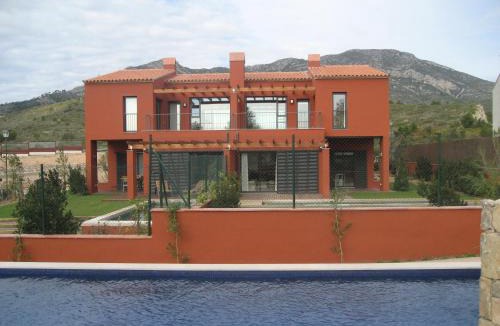 Bonmont Terres Noves House | Bonmont Golf Holiday Home with private pool
