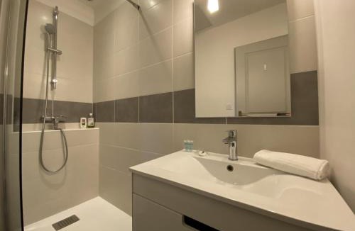 Bonnefoy-Roseraie-Gramont Apartment | Bonnafe - Studio Climatise proche Centre-ville