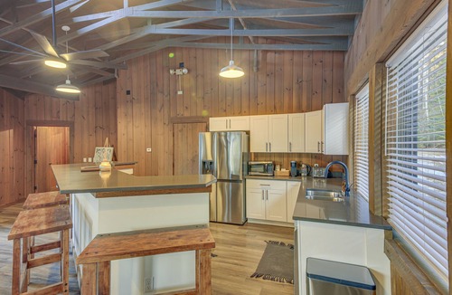 Bonners Ferry Cabin | Bonners Ferry Cabin w/Wraparound Deck & Views!
