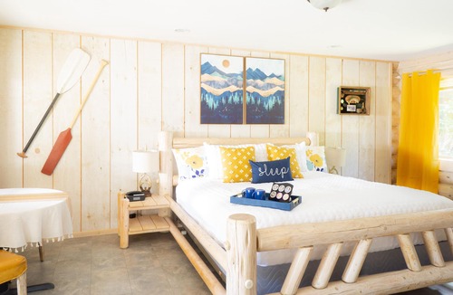 Bonners Ferry Hotel | Bonners Ferry Log Inn