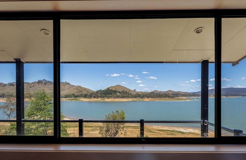 Bonnie Doon House | Bonnie Dawn - Water Front