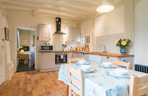 Goodnestone House | Bonnington Cottage by Bloom Stays