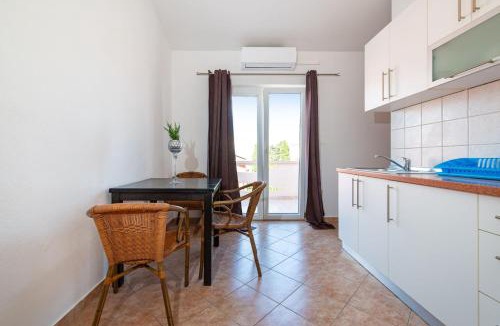 Zrce Apartment | BonVie Apartments in Center B2