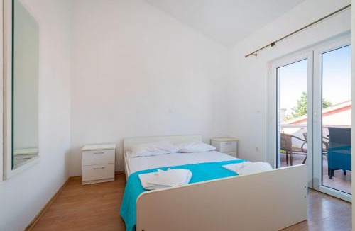 Zrce Apartment | BonVie Apartments in Center B2