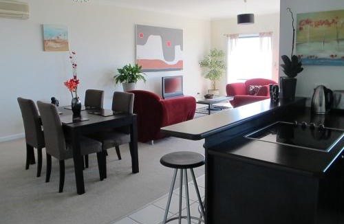 Kalorama Apartment | Bonza View