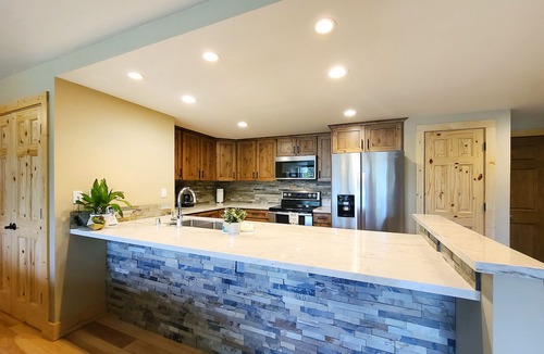 Brockway Condo | BOOK 4 NIGHTS & GET 5th NIGHT FREE THRU 5.15,26. LAKE VIEW BROCKWAY SPGS 3 BDR