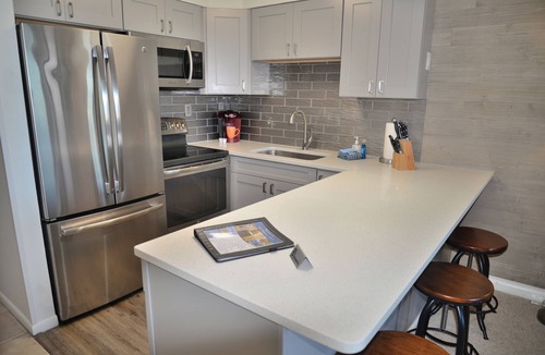 Holiday Isle Condo | Book 7 Nights & SAVE! LOW LOW RATES!nFree Beach Service included TOO!