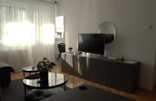 Novi Zagreb Apartment | "Book Me" Apartment - Zagreb - Free Public Parking in Front