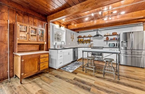 Cheat Lake Ski Chalet | Book-Me-By-The-Lake