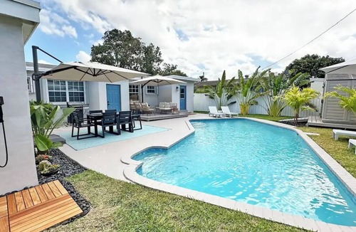 Edgewood House | Book me, you won’t regret it!