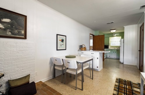 Malakoff House | Book Mothers Day, Graduations & Family or couples getaway with pups!