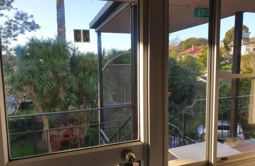 Mount Albert Apartment | Book Now Affordable Cute Cozy studio with Carpark 23