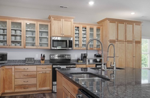 Branson House | BOOK NOW! Bunk room, HotTub, Arcade & More!