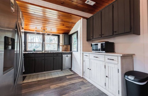 Morganton Cabin | Book now for best summer rates! Water View & Peace