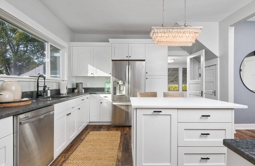 Newberg House | Book Now for Summer 2025!