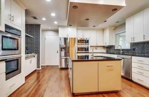 North Dallas House | Book NOW - Spacious Villa, Heated Pool & Backyard Garden Oasis!