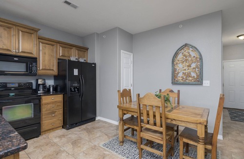 Indian Point Condo | Book Rockwood 3 king bdrm with Direct lake access, close to SDC