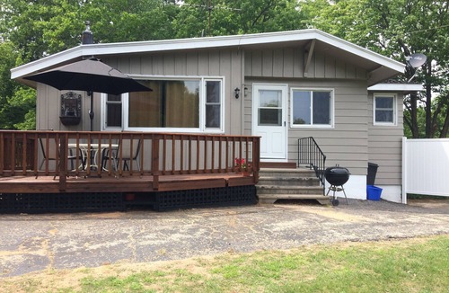 Marinette House | Book Your Getaway Now!