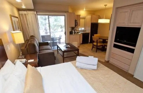 West Sedona Resort | Book your HVC Studio at the Sedona Summit Resort And Save BIG!