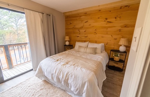 Fairfield Bay Condo | Book your stay now
