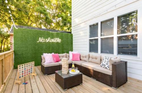 North Nashville House | Booking Fast 12 Beds Large Yard Free Parking